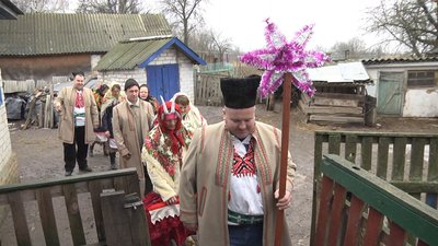 Каша на стелі і часник під скатертиною – як у селі на Коропщині святкують Різдво Каша на стелі і часник під скатертиною – як у селі на Коропщині святкують Різдво
