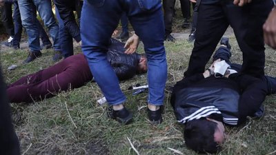 У мера Дніпра кинули нашатир на зустрічі з виборцями, поліція відкрила дві справи