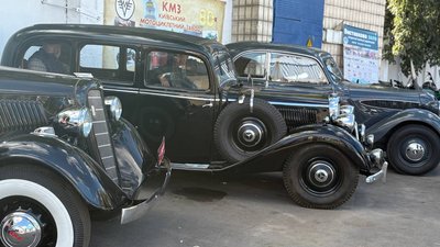 Old Car Land