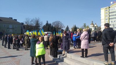 У Рівному попрощалися із двома захисниками, які загинули на Донеччині У Рівному попрощалися із двома захисниками, які загинули на Донеччині