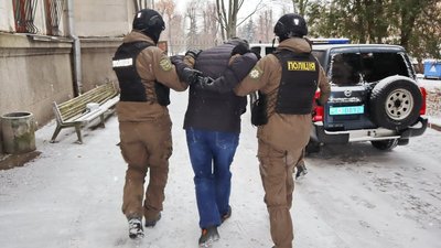 У житомирському Будинку правосуддя пройшли масштабні навчання Служби судової охорони і поліції У житомирському Будинку правосуддя пройшли масштабні навчання Служби судової охорони і поліції