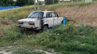 На Одещині чоловіка підозрюють у підпалі автомобілів свого батька після сварки