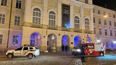 Граната у львівській Ратуші виявилася муляжем. Що відомо
