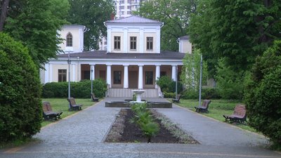 В одеському ботанічному саду ОНУ імені Мечникова зацвіли півонії