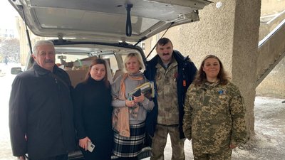 Тернопільські школярі передали допомогу волонтерам Тернопільські школярі передали допомогу волонтерам
