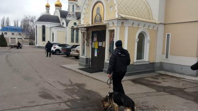 Поліція Одещини перевіряє усі релігійні заклади на наявність вибухівки на передодні Різдва