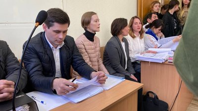 Позов Довженко-Центру: суд розглядає справу по суті Позов Довженко-Центру: суд розглядає справу по суті