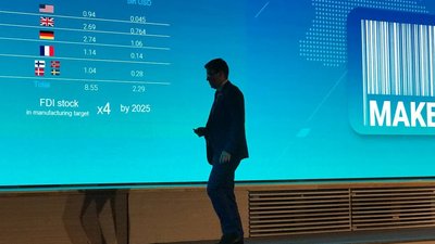 Україна планує щорічно залучати 15 млрд доларів інвестицій — Шмигаль
