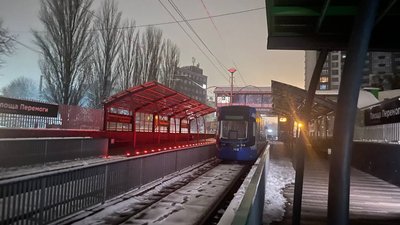 У столиці на маршрути трамваїв тимчасово вийшли автобуси