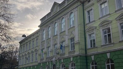 Тернопільська українська гімназія імені Івана Франка, у якій навчався Ярослав Стецько Тернопільська українська гімназія імені Івана Франка, у якій навчався Ярослав Стецько