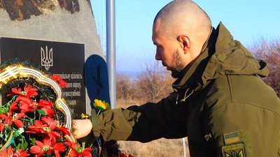 Італійські журналісти в зоні ООС знімали фільм за участю нацгвардійця Марківа