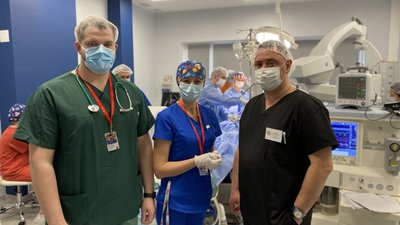 Львівські хірурги зробили операцію на мозку чоловіка, коли він був у свідомості Львівські хірурги зробили операцію на мозку чоловіка, коли він був у свідомості