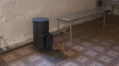 Вогнегасники, ковдри, матраци: в одній із вінницьких лікарень облаштовують укриття Вогнегасники, ковдри, матраци: в одній із вінницьких лікарень облаштовують укриття