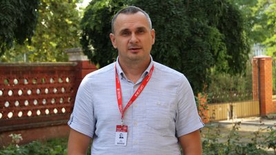 "Без підтримки українське кіно перестане існувати". Інтерв'ю з режисером Олегом Сенцовим "Без підтримки українське кіно перестане існувати". Інтерв'ю з режисером Олегом Сенцовим
