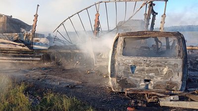 На Житомирщині зіткнулися дві вантажівки і мікроавтобус: є загиблі і травмовані