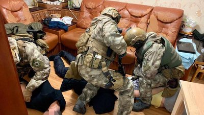 Поліція затримала банду, яка викрала Audi з водієм і збила трьох пішоходів