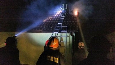 Вночі на Житомирщині горіла лазня та будинок – в обох будівлях неправильно облаштували димарі