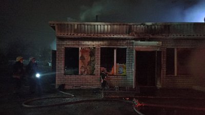 Вночі на Дніпропетровщині горів продуктовий магазин Вночі на Дніпропетровщині горів продуктовий магазин