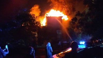 У житловому будинку Запоріжжя спалахнула пожежа