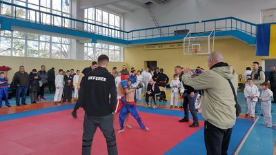 Один з боїв на чемпіонаті області у Чернігові Один з боїв на чемпіонаті області у Чернігові