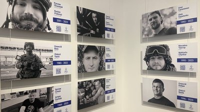 Фотовиставка "Янголи спорту" Фотовиставка "Янголи спорту"