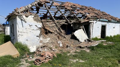 У Посад-Покровському встановлюють модульні будинки для тих, хто втратив оселю. Як облаштоване житло У Посад-Покровському встановлюють модульні будинки для тих, хто втратив оселю. Як облаштоване житло