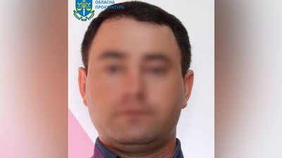 Публічно використовував комуністичну символіку. Депутату з Генічеська Херсонської області оголосили підозру Публічно використовував комуністичну символіку. Депутату з Генічеська Херсонської області оголосили підозру