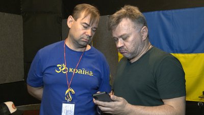 Щоб надихати на боротьбу: черкаські тероборонці та місцевий гурт створили кліп до пісні, написаної в окопах Щоб надихати на боротьбу: черкаські тероборонці та місцевий гурт створили кліп до пісні, написаної в окопах