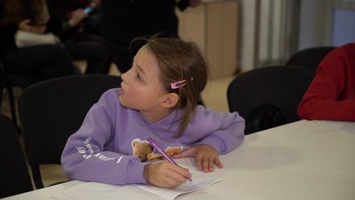У Полтаві влаштували безплатні заняття з англійської мови для дітей У Полтаві влаштували безплатні заняття з англійської мови для дітей