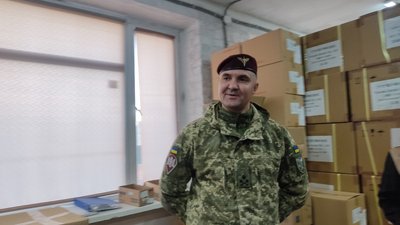 Понад три сотні тактичних аптечок передав десантникам гуманітарний хаб "Житомир" Понад три сотні тактичних аптечок передав десантникам гуманітарний хаб "Житомир"