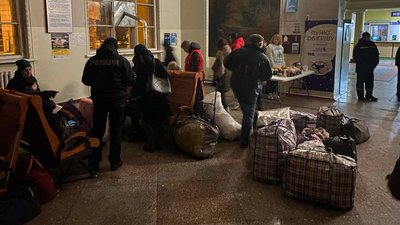 переселенці, потяг, евакуація, Бердичів, вторгнення, Донеччина, Житомирщина переселенці, потяг, евакуація, Бердичів, вторгнення, Донеччина, Житомирщина