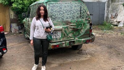 Пригнали й пофарбували. Волонтери з Одеси передадуть ЗСУ джип та пікап Пригнали й пофарбували. Волонтери з Одеси передадуть ЗСУ джип та пікап