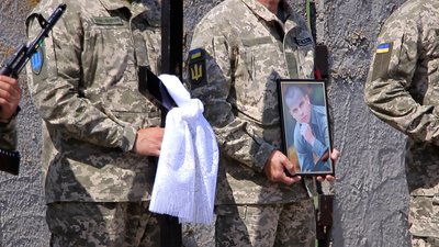 "На війні зробив дуже багато". Поховали сумського бійця Ігоря Набока "На війні зробив дуже багато". Поховали сумського бійця Ігоря Набока