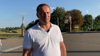 Броньована автівка волонтери благодійний фонд «Милосердя та здоров’я» Київ прифронтові лікарні військові Донеччина Броньована автівка волонтери благодійний фонд «Милосердя та здоров’я» Київ прифронтові лікарні військові Донеччина