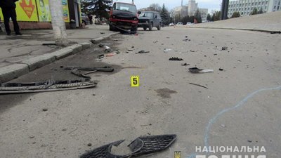 Дорожньо-транспортна пригода сталася вчора, 4 квітня, близько 13:30 години по вулиці Героїв Небесної Сотні в місті Шепетівка Дорожньо-транспортна пригода сталася вчора, 4 квітня, близько 13:30 години по вулиці Героїв Небесної Сотні в місті Шепетівка