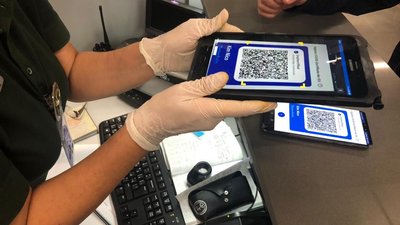 Прикордонники України почали проводити електронну перевірку COVID-19-сертифікатів