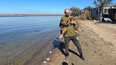 "Нас звільнили від літа": як живе курортна Затока на Одещині після численних ракетних ударів. ФОТО. ВІДЕО. "Нас звільнили від літа": як живе курортна Затока на Одещині після численних ракетних ударів. ФОТО. ВІДЕО.