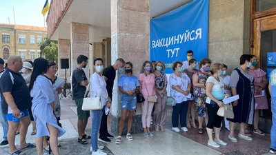 Найбільший в області Центр масової вакцинації запрацював у Черкасах