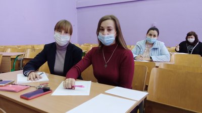 У Житомирі 60 учнів та вчителів школи №19 долучилися до написання радіодиктанту національної єдності