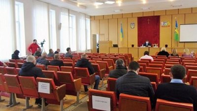 Головного медика Жовківської лікарні не звільнили — райрада не зібрала кворум