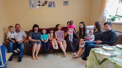 Не планували, але щасливі. Подружжя з Кропивницького виховують 7 дітей