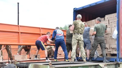 До Краснопілля на Сумщині доставили черговий вантаж гуманітарної допомоги з Великої Британії До Краснопілля на Сумщині доставили черговий вантаж гуманітарної допомоги з Великої Британії