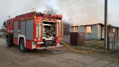 На Житомирщині житловий сектор постраждав внаслідок артилерійського удару На Житомирщині житловий сектор постраждав внаслідок артилерійського удару