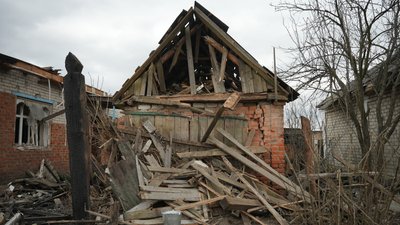 "Думала, згорю отут заживо". Як жителі Самотоївки на Сумщині оговтуються після пережитого авіаударів