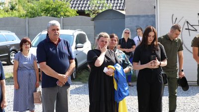 У Вінниці відкрили пам’ятну дошку на честь загиблого нацгвардійця У Вінниці відкрили пам’ятну дошку на честь загиблого нацгвардійця