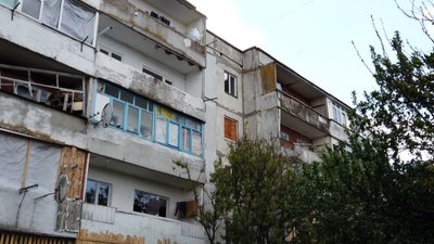 В Овручі на Житомирщині триває відновлення пошкоджених внаслідок авіаударів будинків