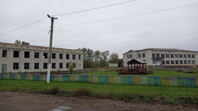 Сподіваються на відбудову: мешканці села Бояро-Лежачі, що на Сумщині, про обстріл росіянами 18 жовтня
