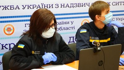 Червоний хрест та ДСНС проводять відкриті уроки безпеки в Запоріжжі Червоний хрест та ДСНС проводять відкриті уроки безпеки в Запоріжжі