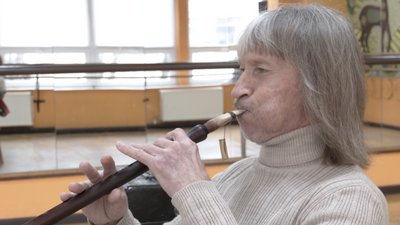 Черкащанин Анатолій Рубан зіграв на дудуку Черкащанин Анатолій Рубан зіграв на дудуку