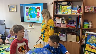 Навчання паралельно з лікуванням. У Миколаївській дитячій лікарні працює “Школа супергероїв” Навчання паралельно з лікуванням. У Миколаївській дитячій лікарні працює “Школа супергероїв”